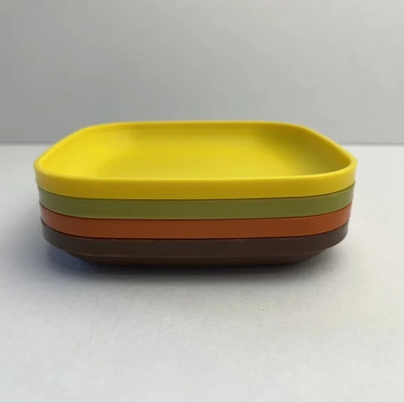 Vintage! Tupperware Tuppertoys Mini Party Time Children's Party Set 4 Plates! - Picture 2 of 4